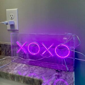 XOXO Pink Neon Sign LED Desk Lightbox Wall Sign 3D USB And Wall Plug Included